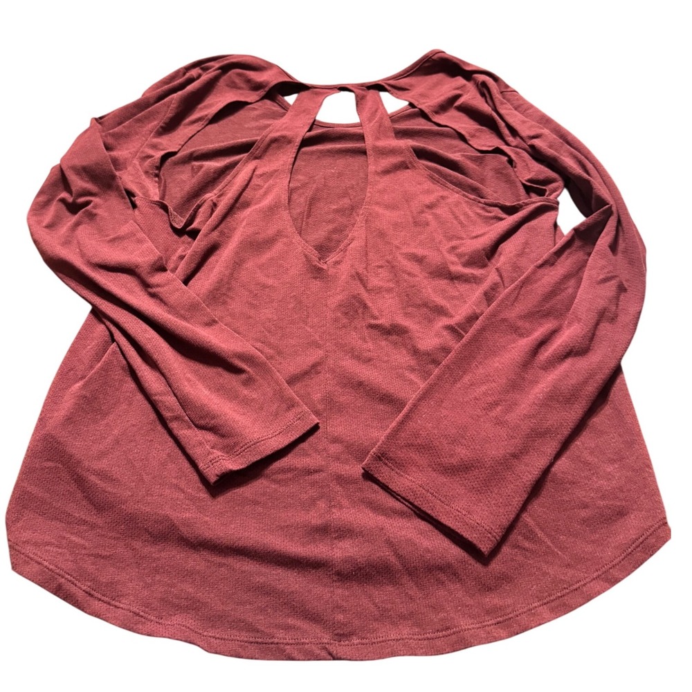 Under Armour Women Burgundy Long Sleeve Athletic‎ Top Cutout Back Size XL